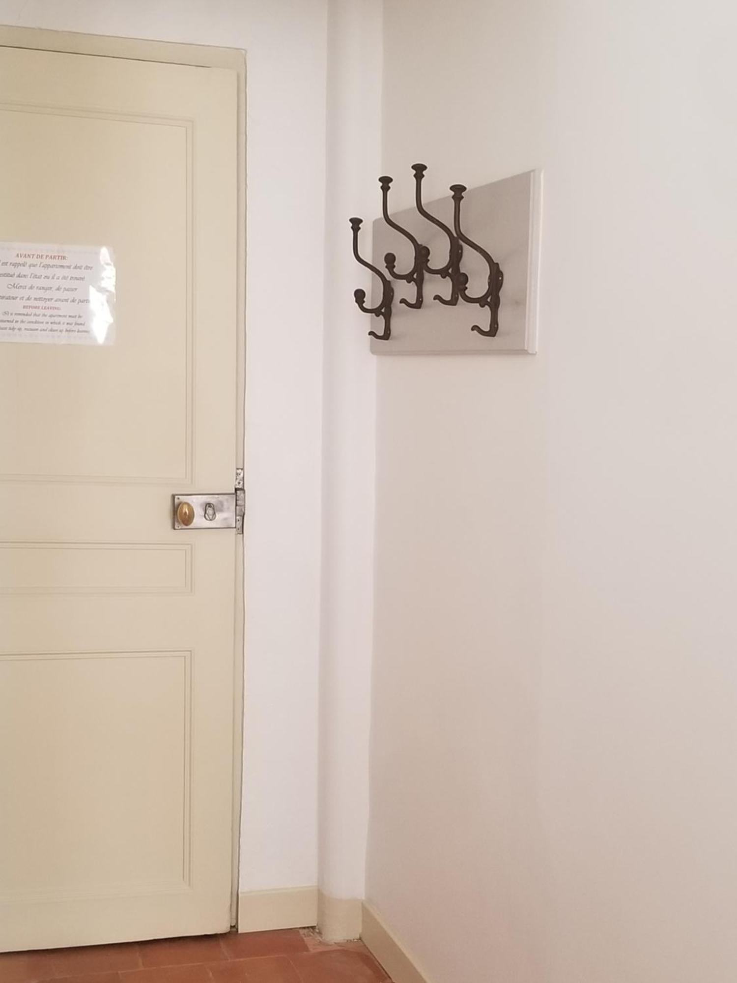 Joli T2 De 40M² A Louer A Le Muy Apartment Luaran gambar